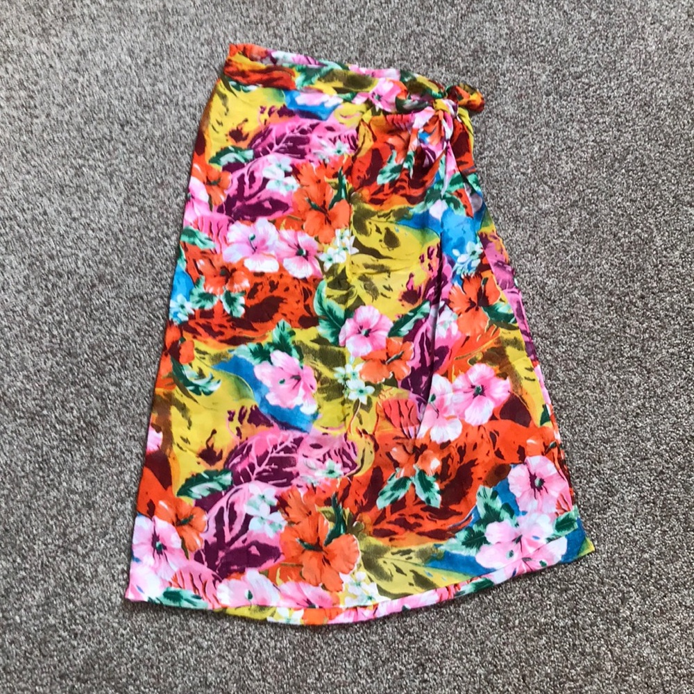 Swim wrap coverup